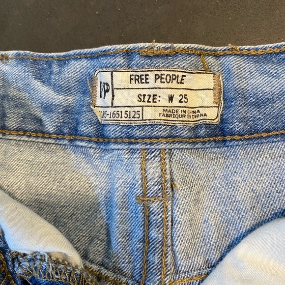 Free people Jean shorts - Picture 3 of 4